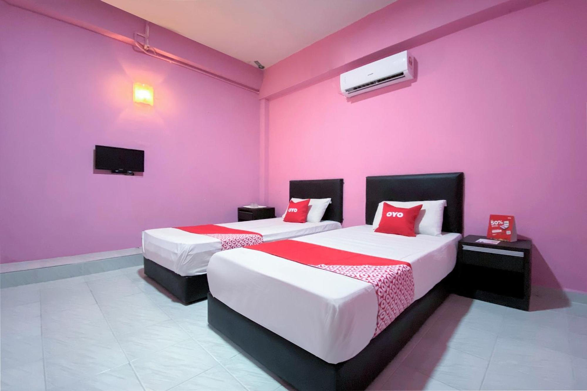 Coop Hotel Kangar Exterior foto